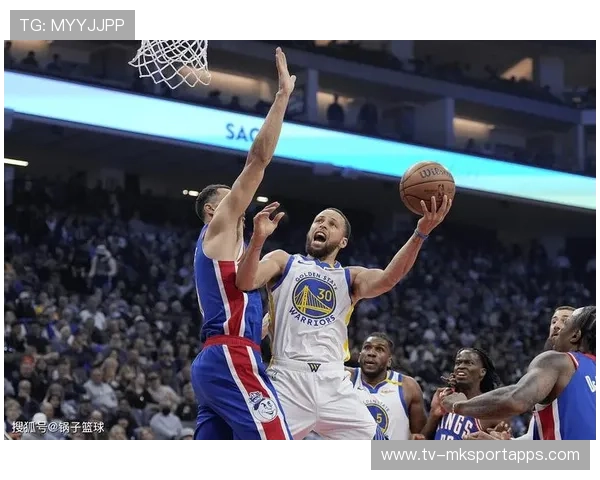 勇士胜太阳，库里和穆迪的完美配合赢得胜利，库里对于勇士